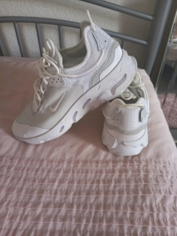 nike react trainers size 9